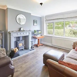 Host & - The Moorings Holiday home